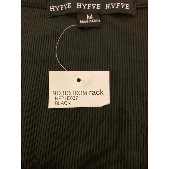 HYFVE Women's Ribbed Crop Cardigan Top Medium Black NWT Button Front Scoop Neck - Picture 4 of 6